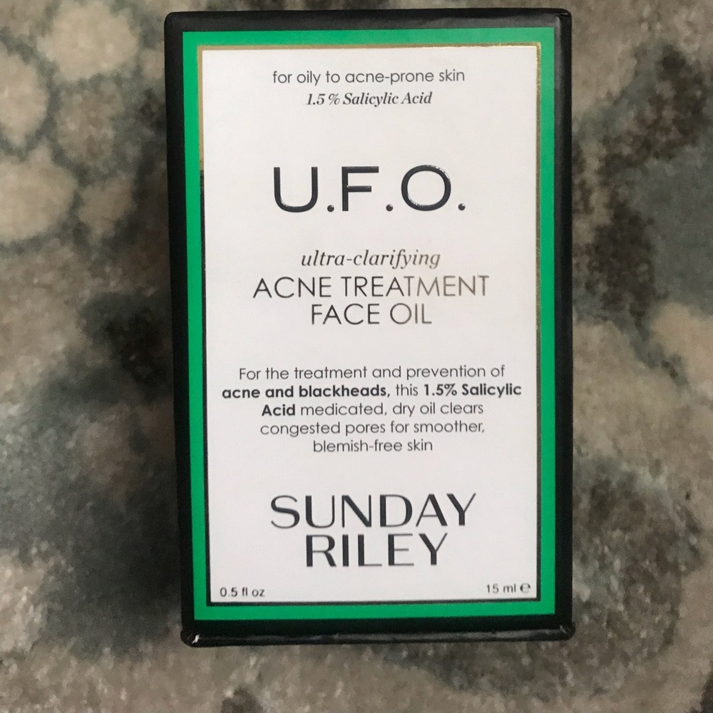 U.f.o clarifying oil (Sunday Riley)